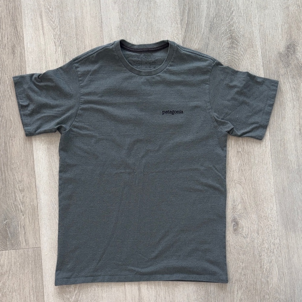 Patagonia Men's responsibili Charcoal Tee